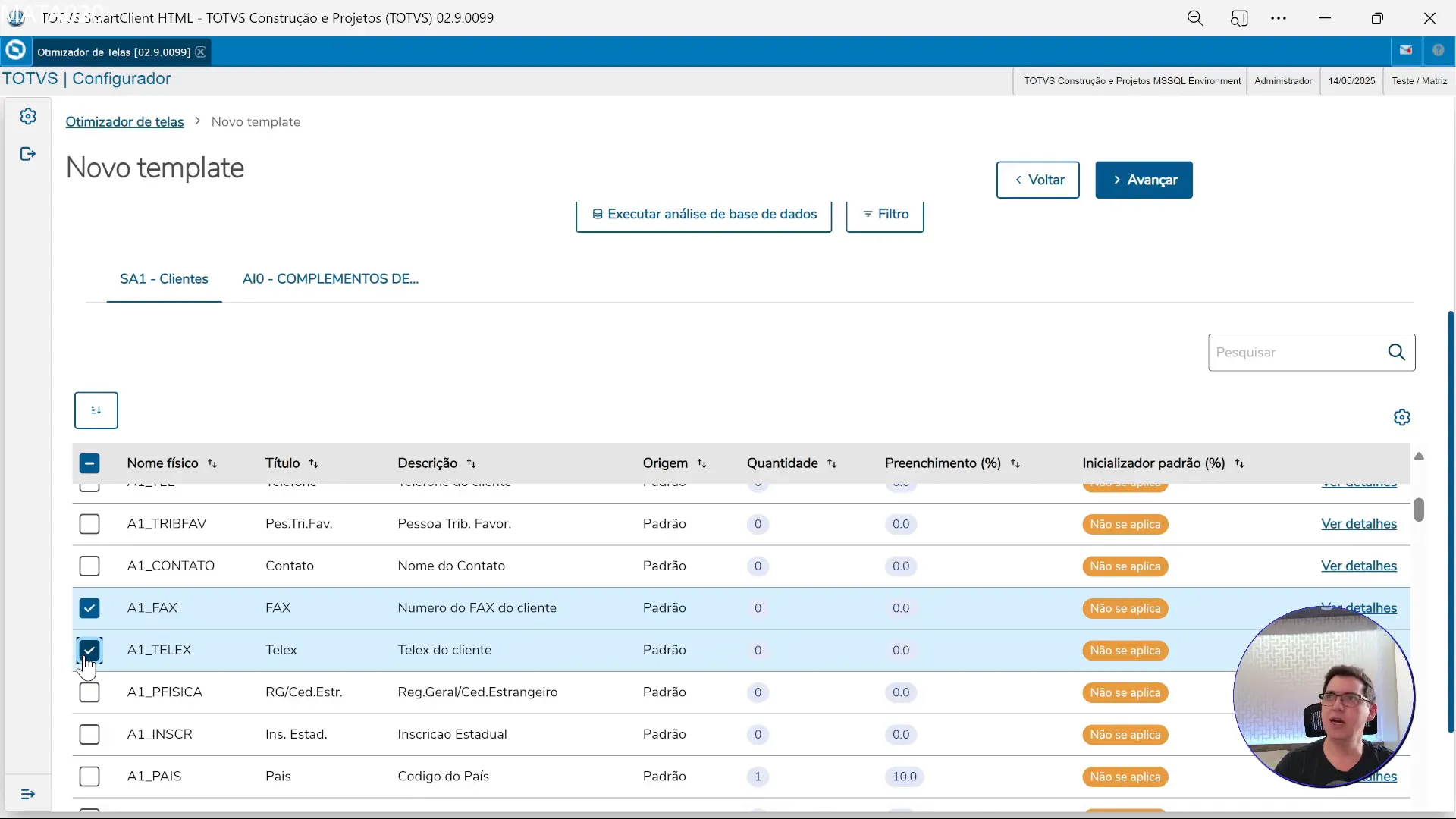 Campos Fax e Telex selecionados para remoção no otimizador de telas no sistema de ERP TOTVS Protheus.