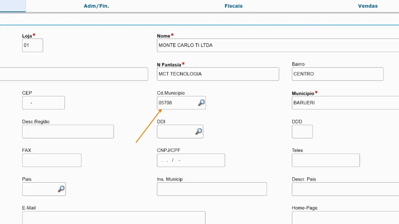 Cadastro de cliente com código do município preenchido no sistema de ERP TOTVS Protheus